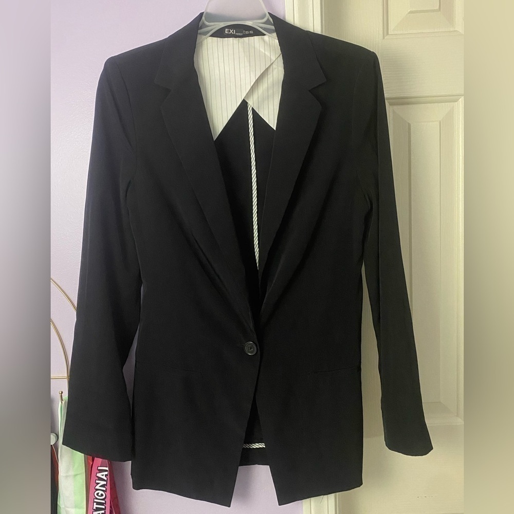 Express Women’s Black Single Button Blazer Size 2 - Picture 1 of 3
